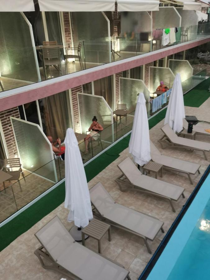 Hotel Capital Lux Нідрі Екстер'єр фото