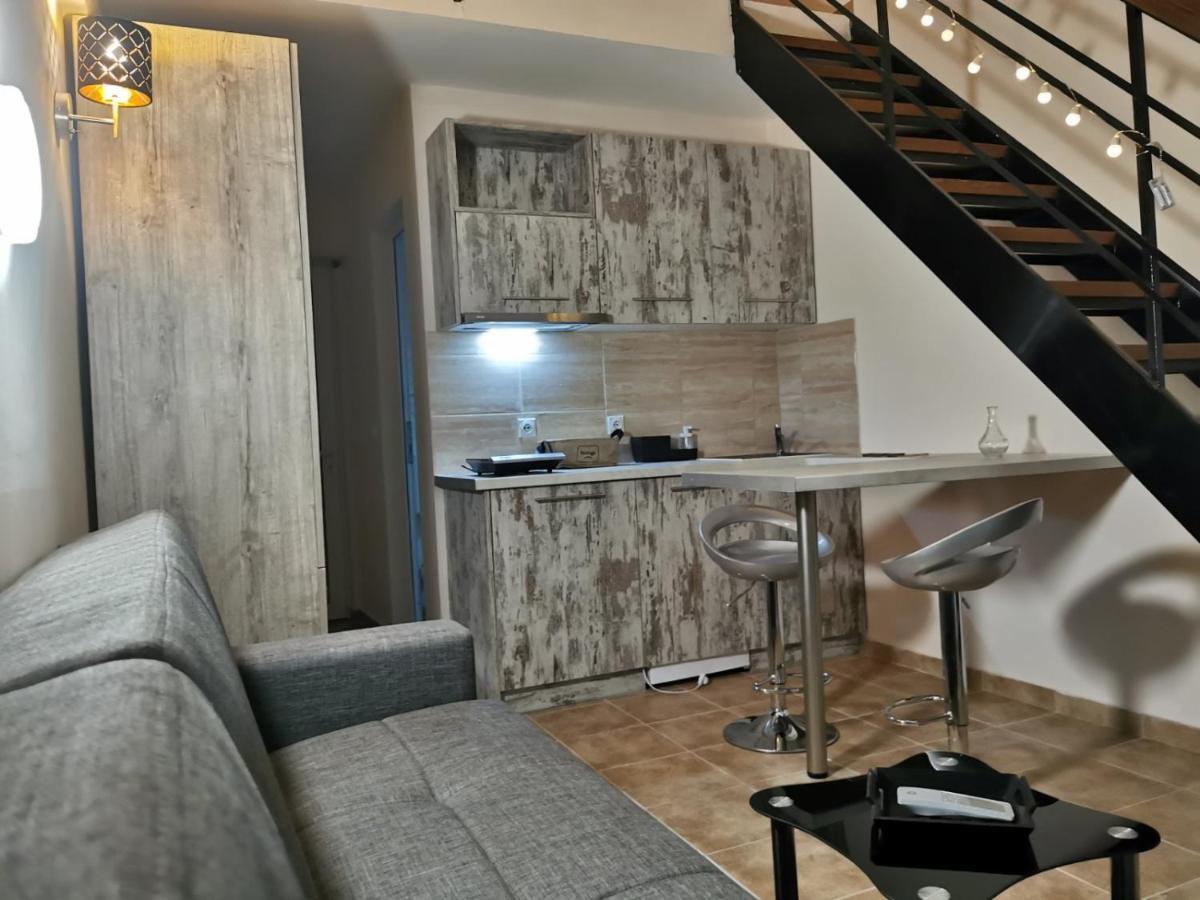 Hotel Capital Lux Нідрі Екстер'єр фото